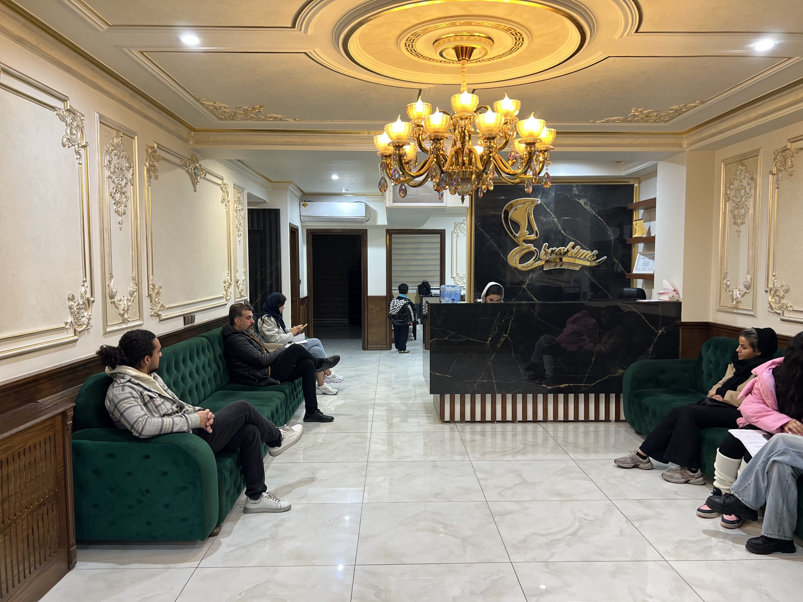 بهترین جراح بینی در شهرک غرب